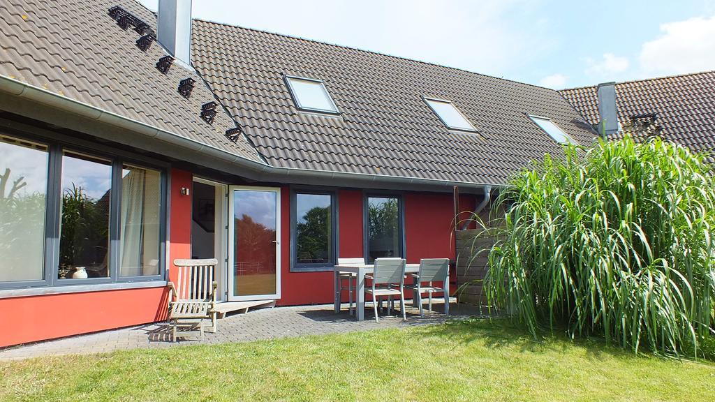 Rotes Haus Villa Brook Екстериор снимка